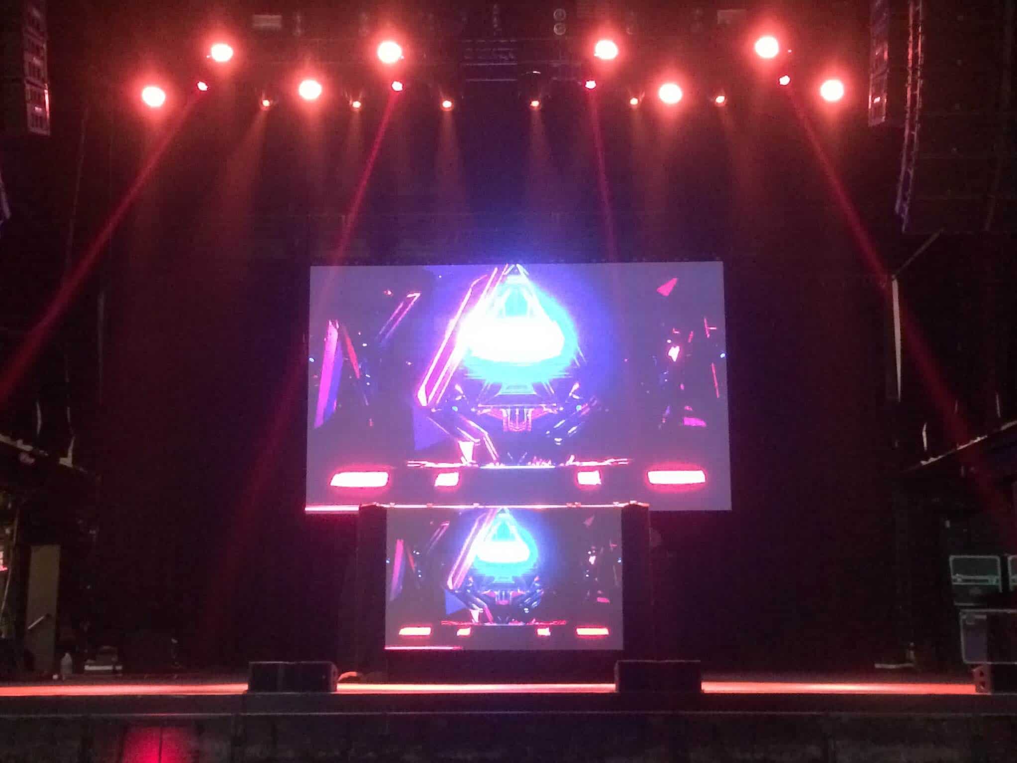 Chauvet MVP Ta8 Curve LED Video Panel (2' x 2') | Zeo Brothers